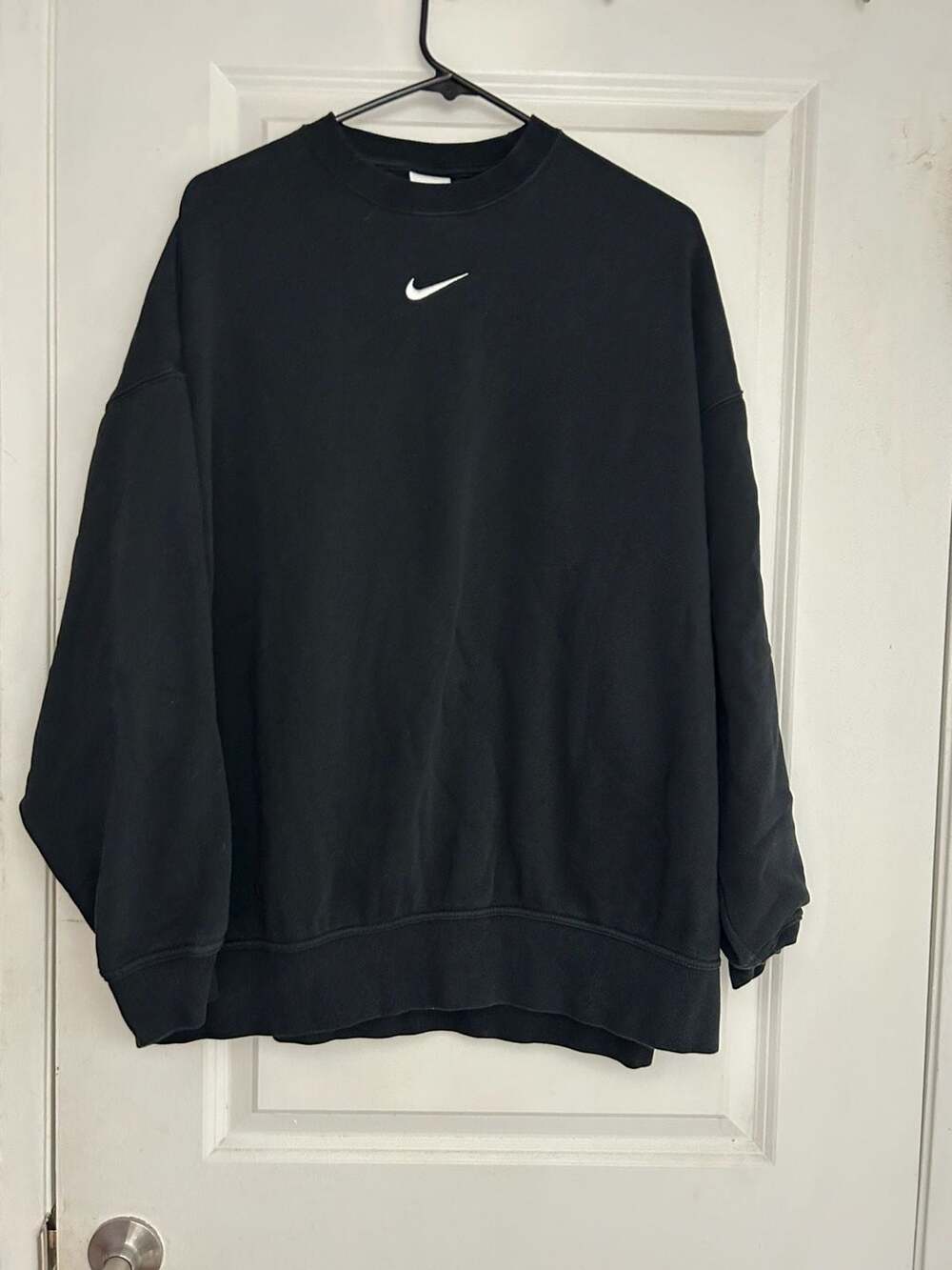 Nike Small Black Embroidered Swoosh Crewneck Sweatshirt